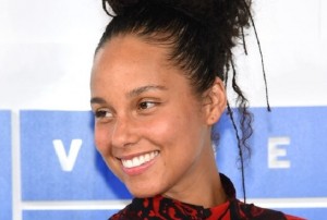 Zašto se Alicia Keys više ne šminka?
