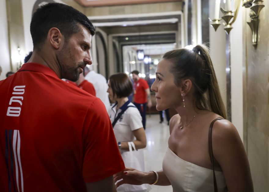 Zašto si oženio ženu koju ne želiš, sam si birao, ućuti… Jelena nikad iskrenije o braku sa Novakom