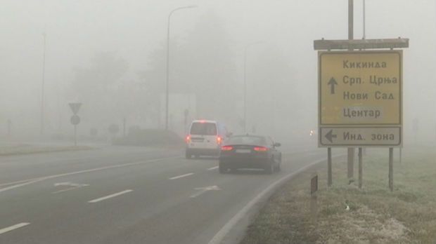 Zastoj zbog magle na auto-putu – napustite vozilo što pre