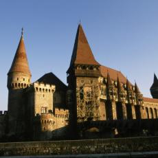 Zatvoren Drakulin zamak, opasnost vreba od MEDVEDA