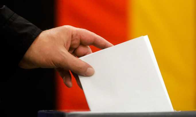 Zatvorena birališta u Nemačkoj: Ankete pokazuju da je Merkelova stranka dobila izbore