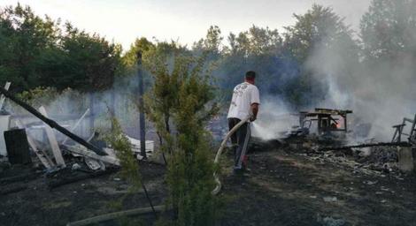 Zavidovići: Izgorela stolarska radionica, šteta totalna