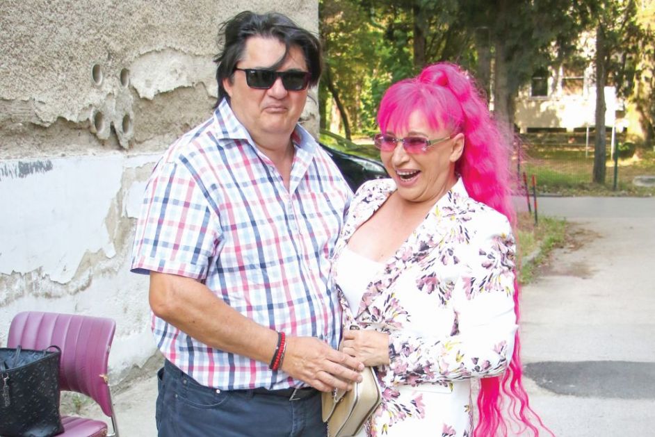 Zavirite u bajkovito dvorište Zorice Brunclik: U njemu ona i Kemiš prave svadbu (foto)