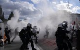 Zavladao je haos, sukobi sa policijom FOTO/VIDEO