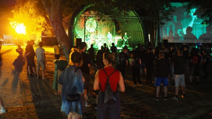 Završen „Slaughter Festival“ u Doljevcu – tri noći tame, buke i umetničke slobode