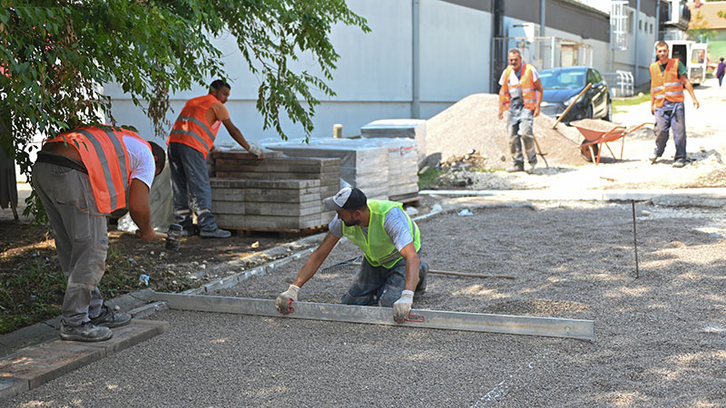 Završetak radova na uređenju trotoara oko ulice Moše Pijade za dve nedelje