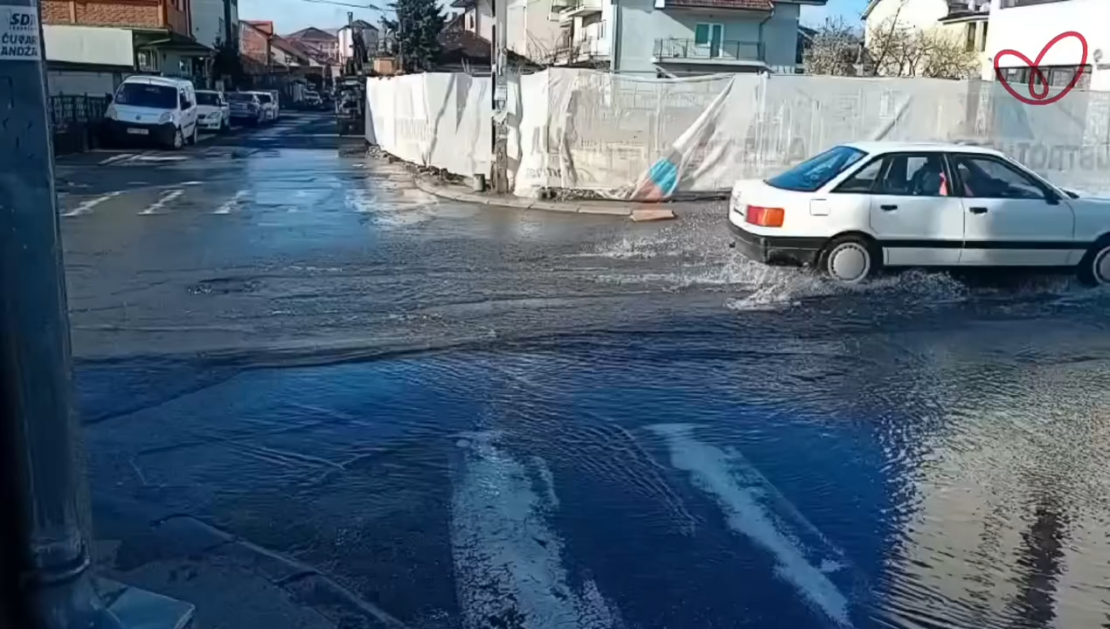 Zbog havarije dijelovi Novog Pazara bez vode (VIDEO)