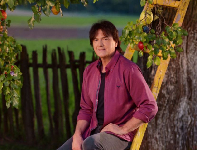 Zbog jedne rečenice puklo prijateljstvo: Čola s ovom poznatom damom ne priča decenijama