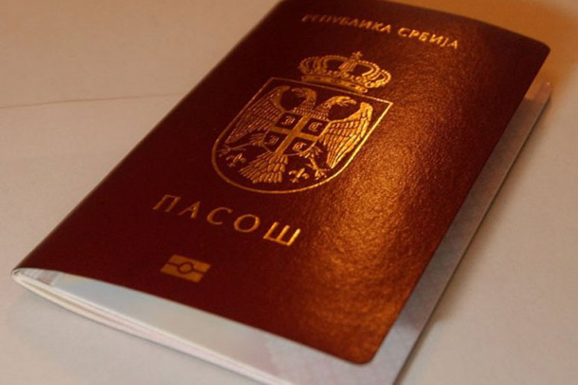 Zbog ovoga je zabranjeno smejanje na fotografiji za pasoš i ostala lična dokumenta