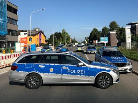 Zbog planova o ubistvu levičara nemačka policija uhapsila dve osobe od kojih je jedna POLICAJAC