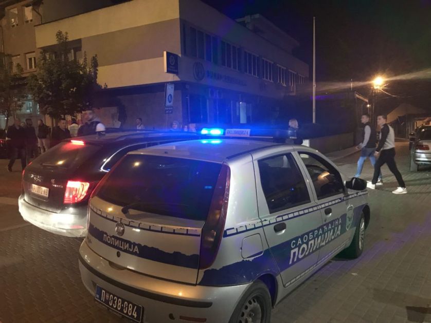 Zbog pljačke u Novom Pazaru uhapšen A.M. Ukrao nekoliko mobilnih telefona, ručnih satova i drugu opremu