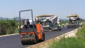 Zbog radova na putevima savetuje se vozačima da planiraju više vremena za putovanje