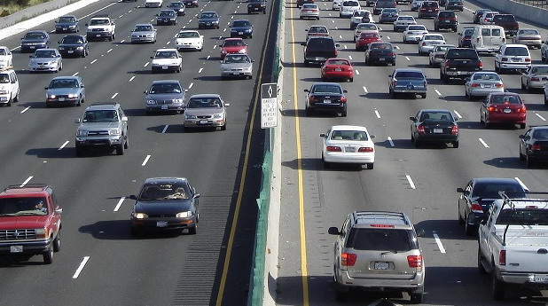 Zbog rekordnih cena goriva, 60 posto više američkih vozača ostaje bez goriva na putu