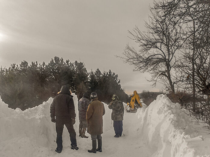 Zbog snega proglašena vanredna situacija u Medveđi, problemi i u Crnoj Travi