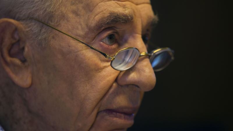 Zbog teškog moždanog udara Shimon Peres stavljen u indukovanu komu