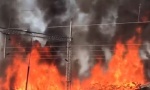 Zbog velikog požara železnica i dalje ne radi: Evakuisano 100 osoba, 3.000 ostalo bez struje