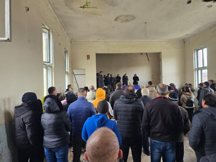 Zbor građana u Dubovu kod Žitorađe, meštani nezadovoljni reakcijom države nakon letnjih požara