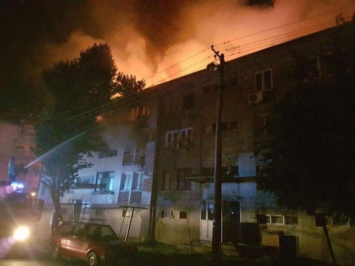 Zbrinuti stanari izgorele zgrade u Rasadniku