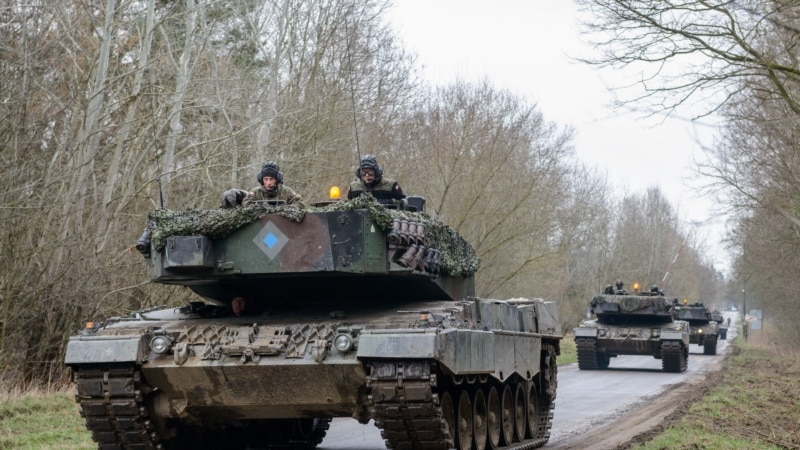 Zelenski pozdravio poljsku isporuku tenkova Ukrajini