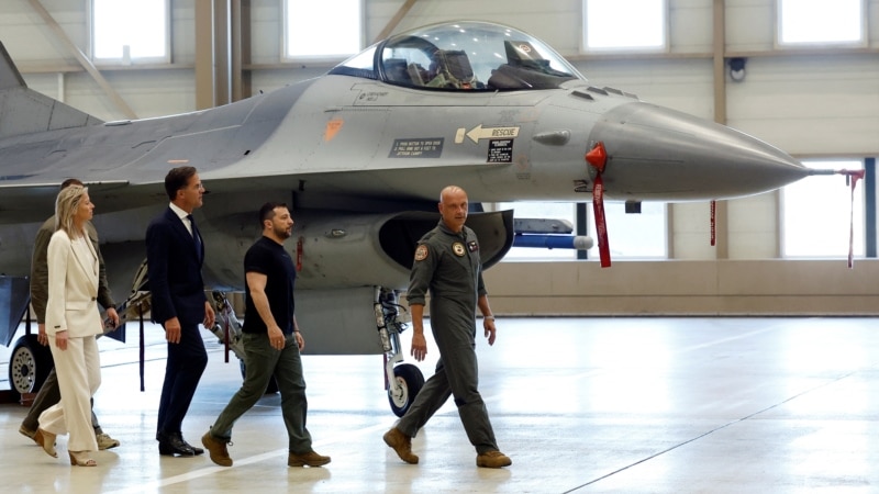 Zelenski u Kopenhagenu posle odluke o avionima F-16:  Uveren sam da će Rusija izgubiti rat 