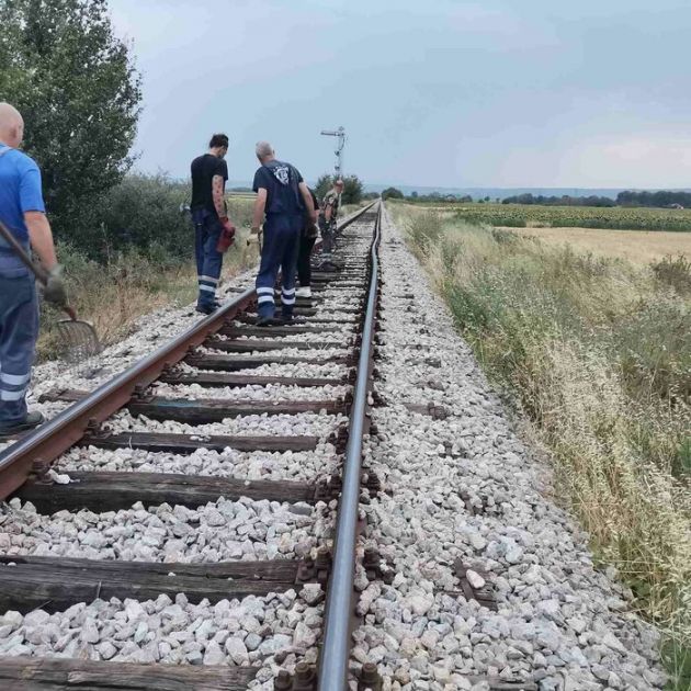 Železnice: Više od 2.000 radnika za vikend angažovano na saniranju smetnji od nepogoda
