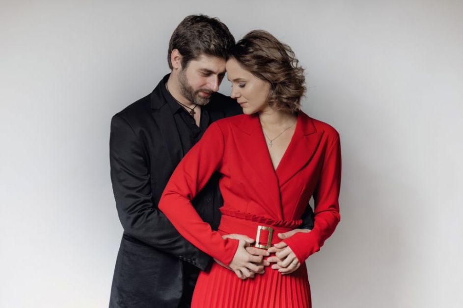 Zemljotres je ostavio bez doma, živela u 12 kvadrata, a sada naša glumica očekuje drugo dete