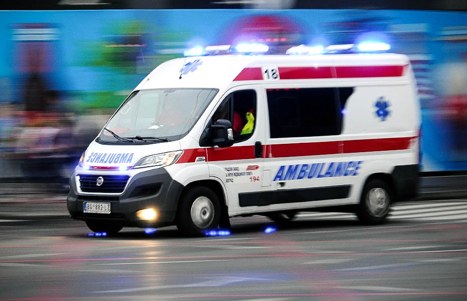 Žena teško povređena u saobraćajnoj nesreći u Beogradu!