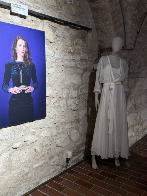 Žene koje inspirišu – od vladarki do vizionarki današnjice: Vodimo vas na must-see izložbu „Odraz“ posvećenu ženama