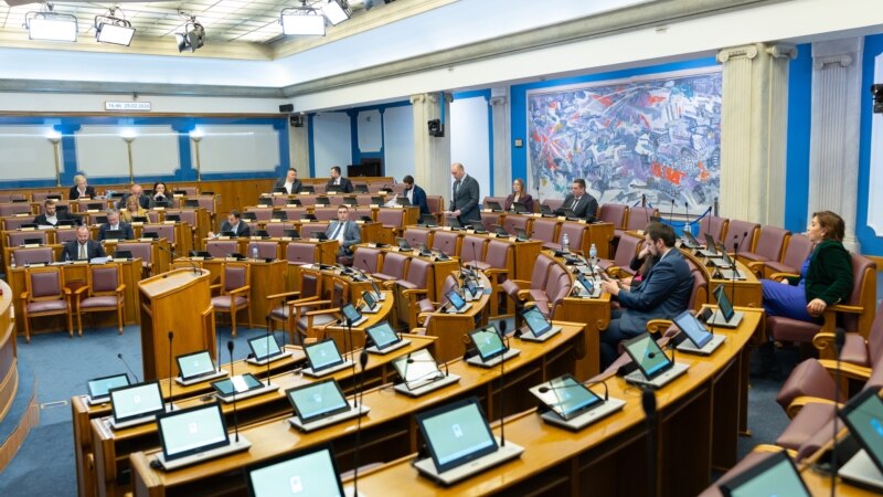 Žene na margini političkog odlučivanja u Crnoj Gori