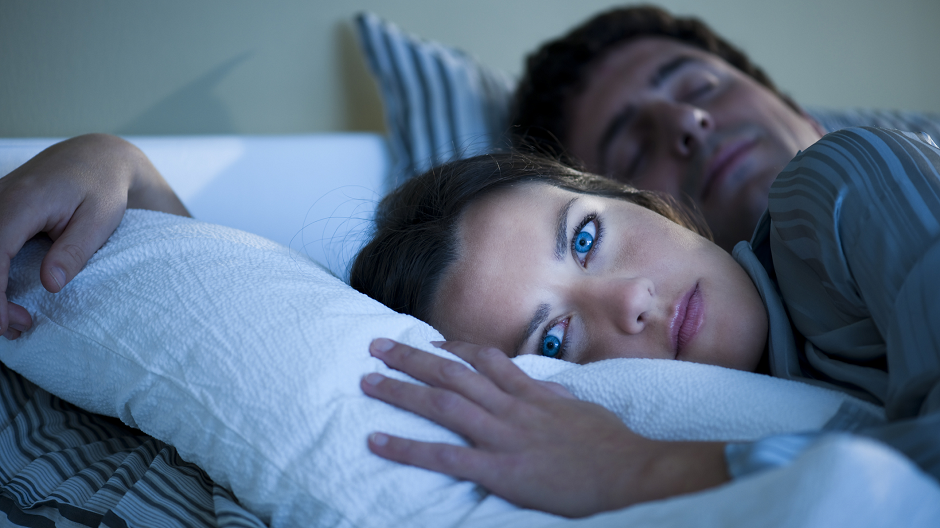 Žene spavaju 3 sata KRAĆE od muškaraca?!