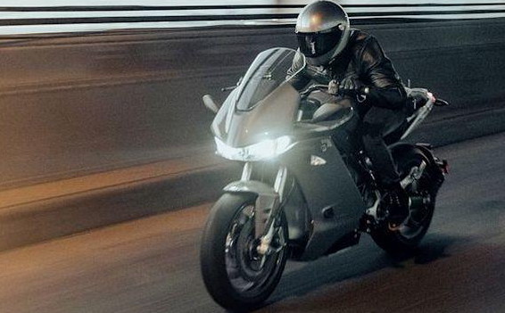 Zero SR/S električni motocikl nudi odlične performanse