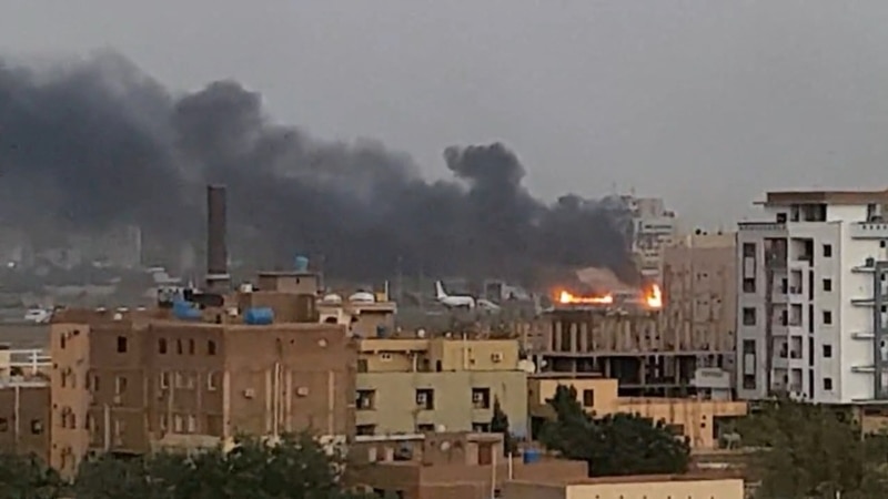 Žestoka borba generala za kontrolu nad Sudanom, poginulo najmanje 180 osoba