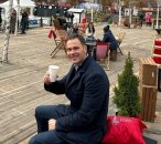 Zimska bajka stigla u Beograd; Mali: Morao sam da probam sremske kobasice, nisam odbio ni kuvano vino FOTO