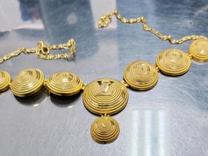 Zlatni nakit vredan oko 17.000 evra zaplenjen na Gradini