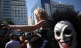 Zombiji, beba Donald Tramp i figure u crnim košuljama u Argentini