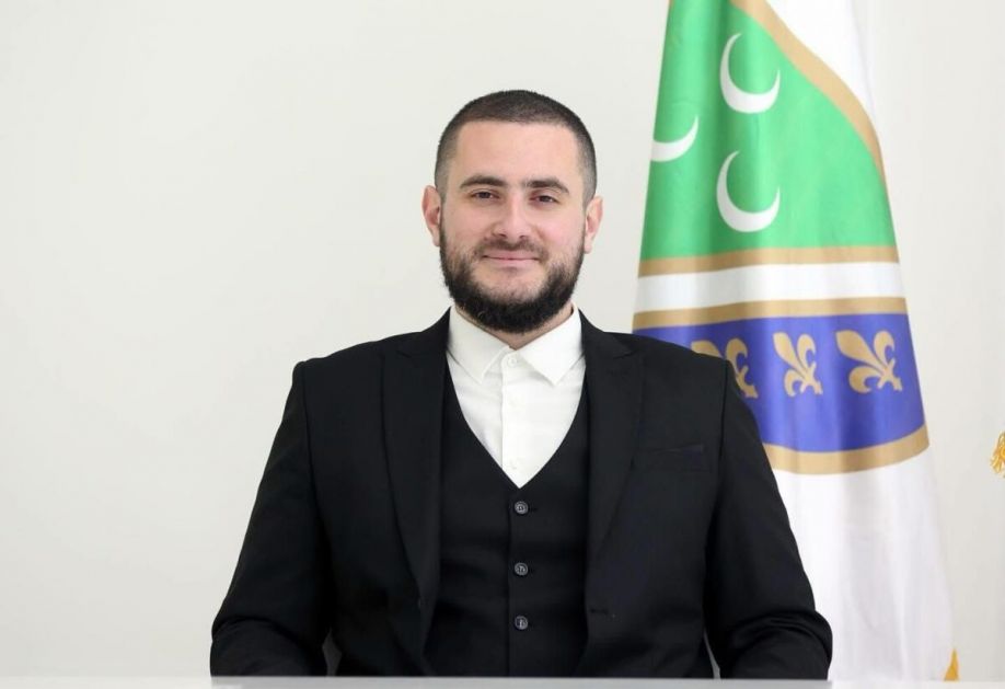 Zukorlić: Čestitam 11. maj – Dan bošnjačke zastave, simbol časti i opstanka