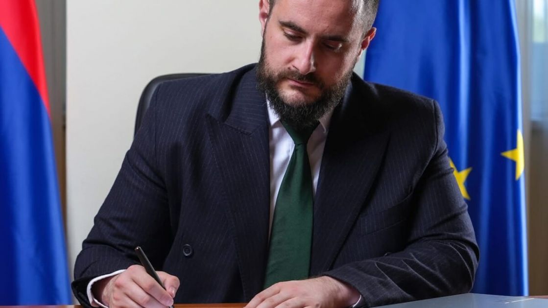 Zukorlić podnio zvaničnu inicijativu da tri dana Ramazanskog i četiri dana Kurbanskog bajrama budu neradni