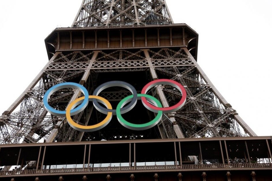 Otvorene OI u Parizu - upaljen olimpijski plamen; Senom prodefilovao i srpski tim (VIDEO)