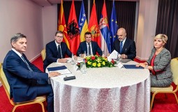 
					Zvizdić: Evroatlantske integracije nemaju alternativu, ali BiH posvećena i regionu 
					
									