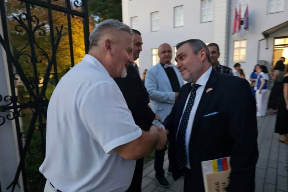 У Архиву Војводине отворена тематска изложба „Шпанија и Хиспанoамерика у српској историјској штампи у 19. и 20. векуˮ (ФОТО)