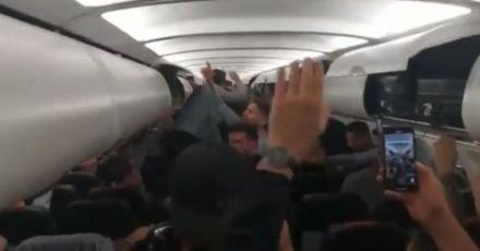 ITALIJANI NAPRAVILI DAR-MAR U AVIONU: Veliki trijumf posvetili povređenom Spinacoli (VIDEO)