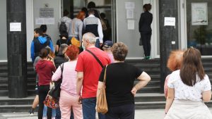 Još 79 novoobolelih, četvoro preminulo, 8 na respiratorima