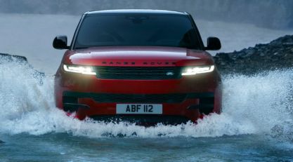 Predstavljen novi Range Rover Sport uz istorijski uspon na prelivniku brane